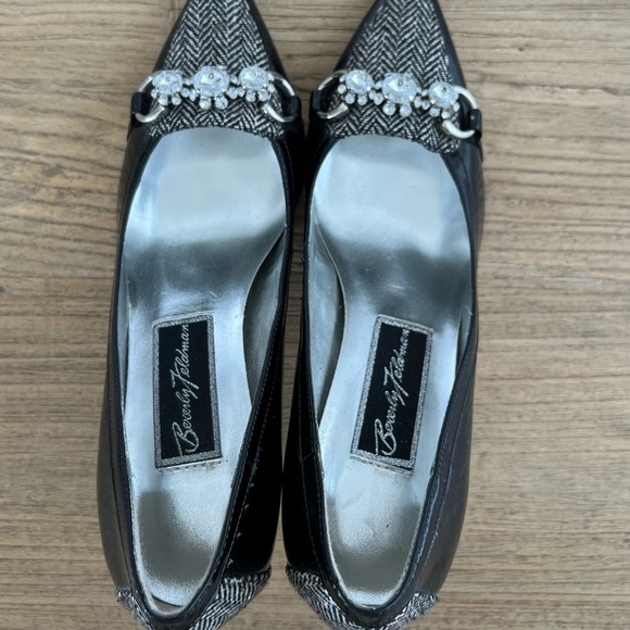 Pumps - Picture 4 of 4